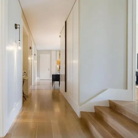 Fitzwilliam Heritage Apartment